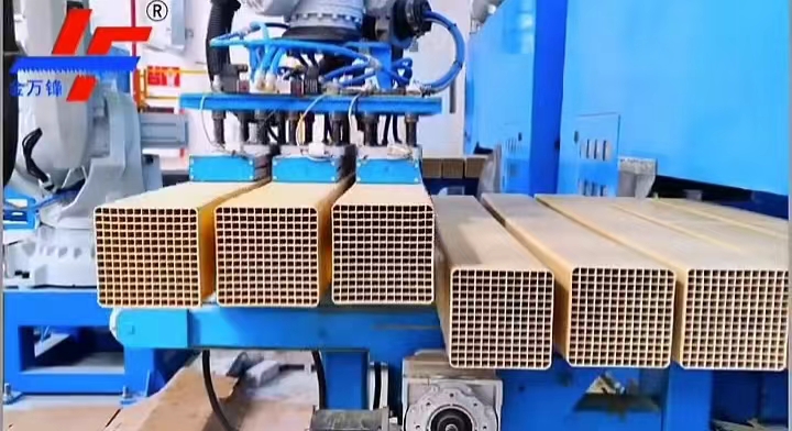 93cf2cf3a5f146aa7cb5b7ee831af12